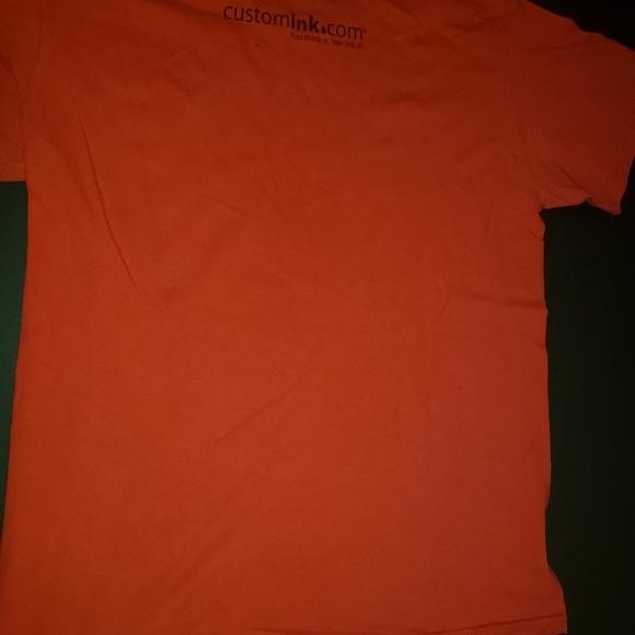 Red Medium T-Shirt with Skull - Picture 3 of 3